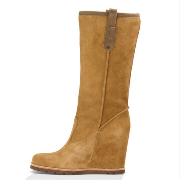 UGG Shoes - Size 11M Tan UGG Australia Soleil Wedge Boot #358010 with Mini Cleaning Kit